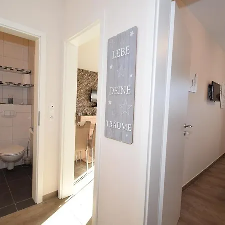 Haus Sarah 2 Apartment
